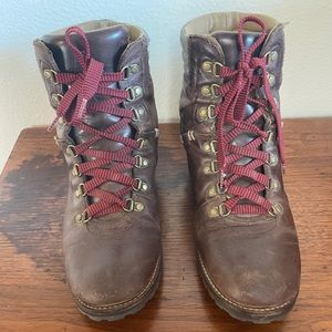 Women’s Kodiak Surrey II in curry size 9.5